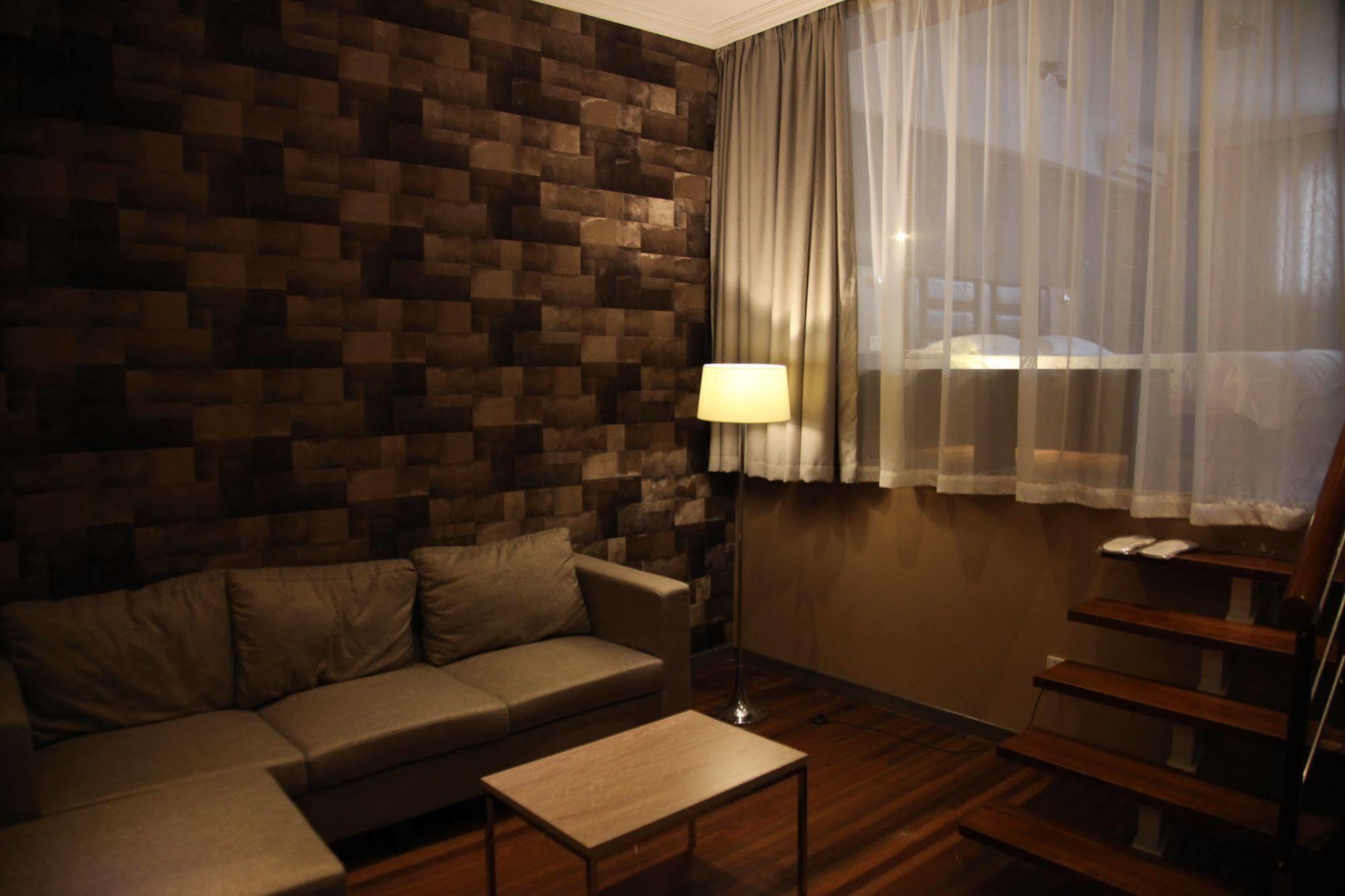 Fish Bund Hotel
